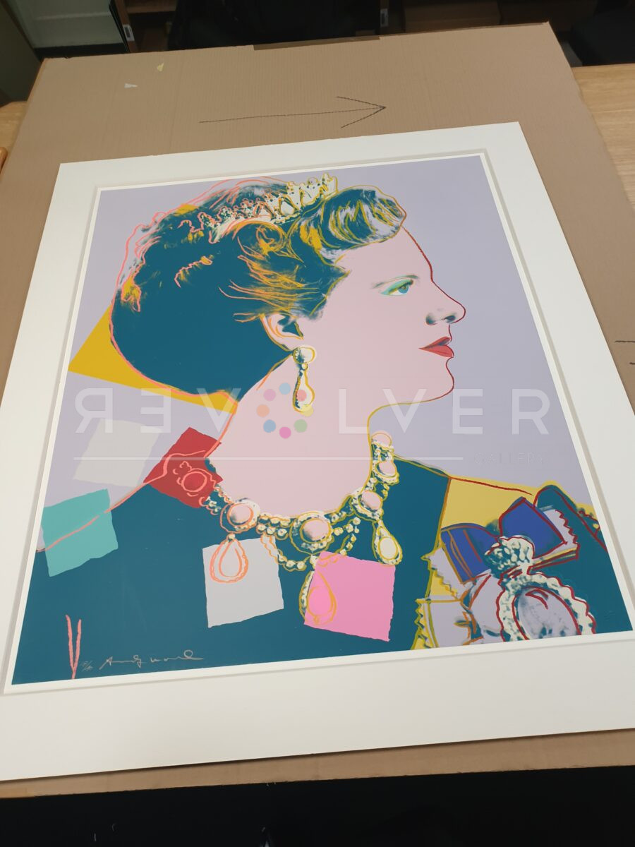 The Reigning Queens 342 screen print out of frame